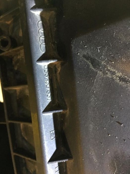 Carcasa Filtru Aer Audi A4 B6 1.9TDI 2000 - 2004 COD : 038 133 837 Q / 038133837Q