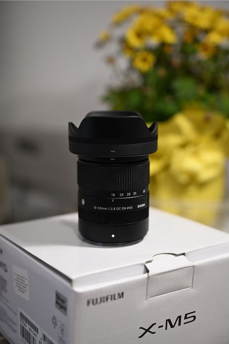 Sigma 18-50 f2.8 montură Fuji X