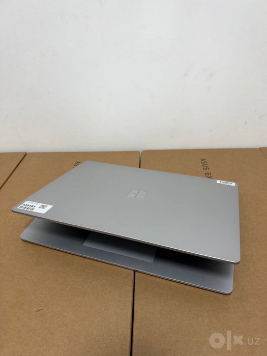 Microsoft Surface Laptop5/i7 12th Gen/8 gb ram/256 gb ssd/15,0 2K Touc