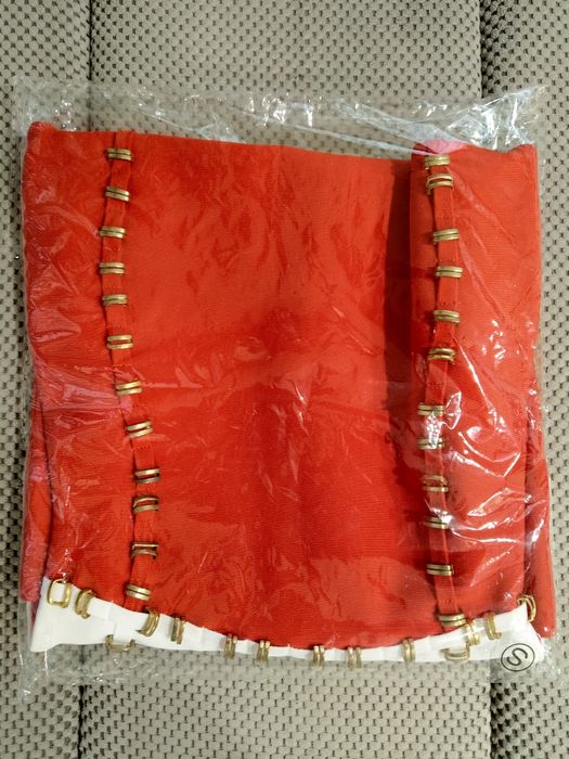 Чисто нова бандажна рокля, размер S