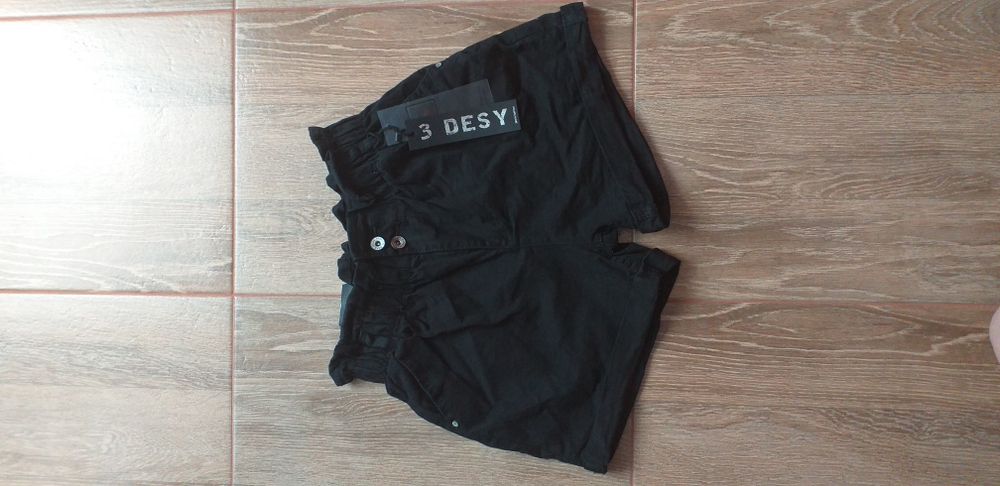 Blugi scurți damă - 30 Lei