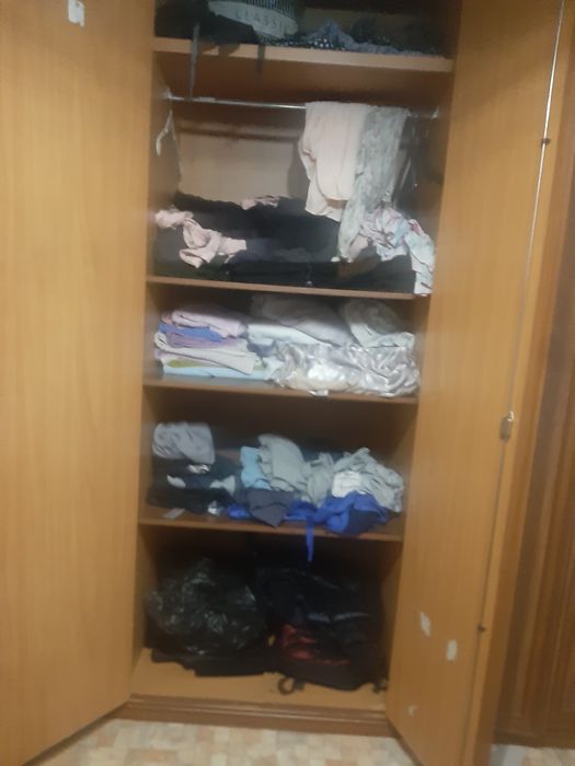 Продам в спальный гарнитур