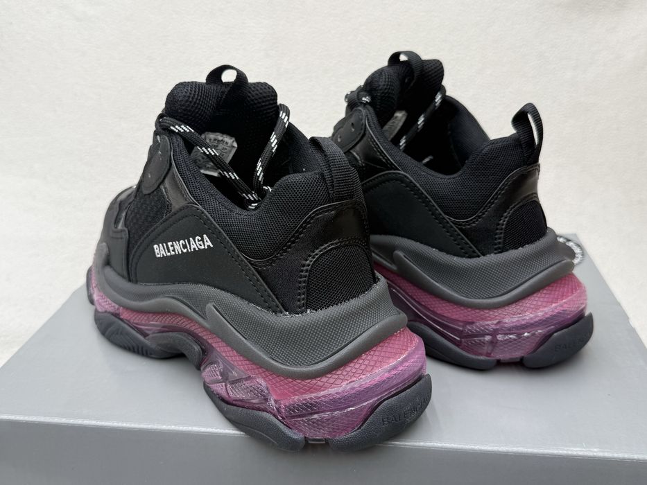 Balenciaga triple s наличен