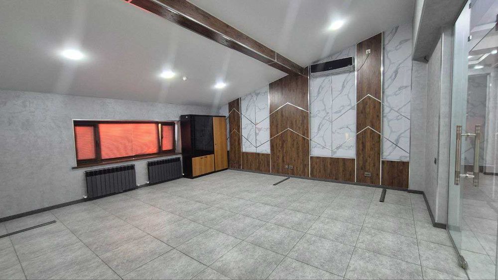 Сдаётся офис в БЦ  Яккасарайский район R25