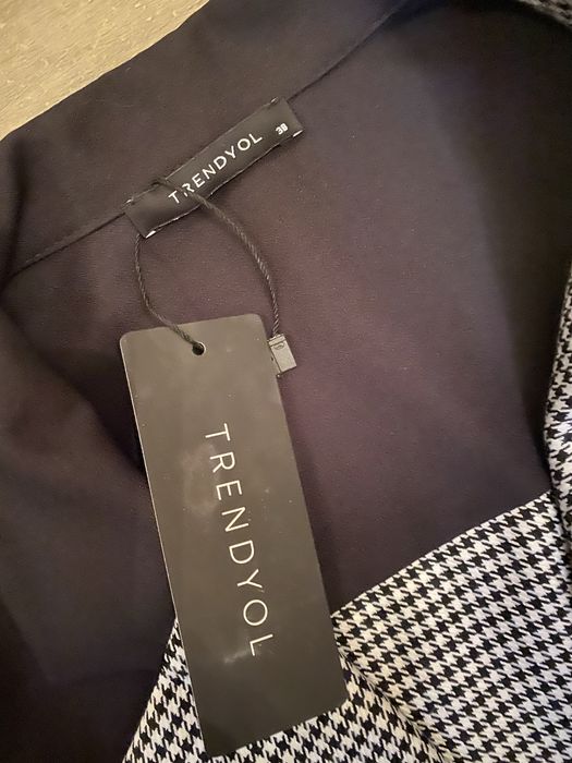 Костюм новый, Турция, размер M,(37). Нат ткань