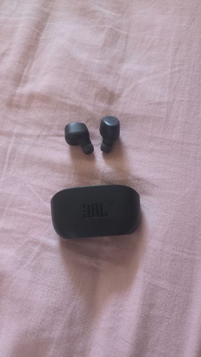 Casti jbl preț 150