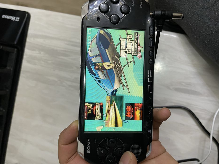 psp 3000 прошитая с играми