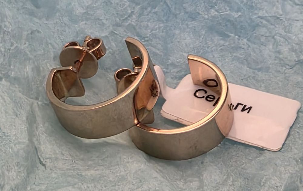 Красивые серьги-кольца из золота 585 пробы