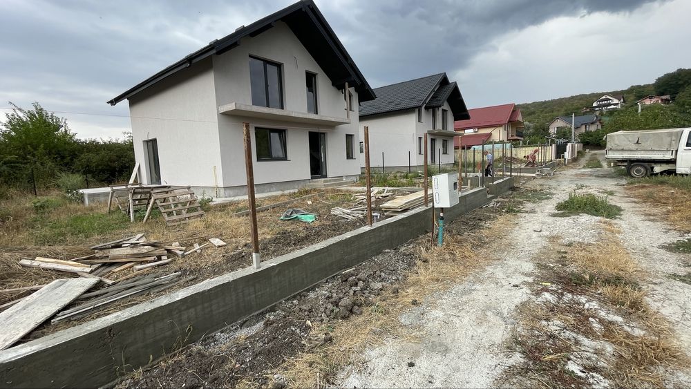 De vanzare casa Parter+ Mansarda