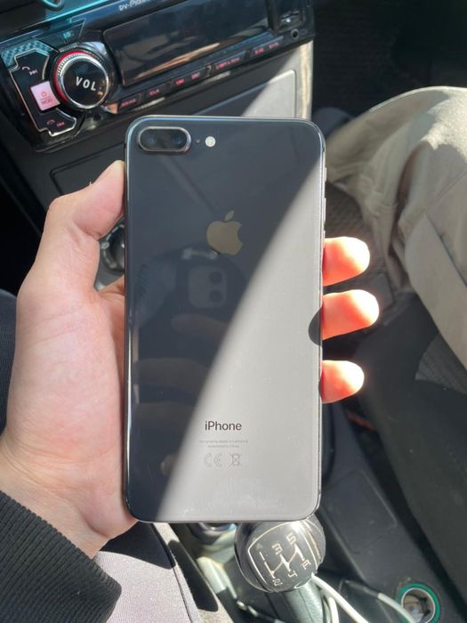 iPhone 8 plus 64 GB