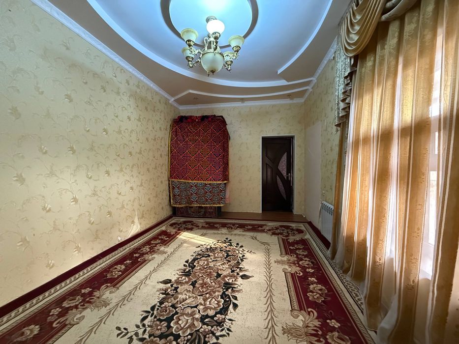 Tayyor 4 sotiqli zor lokatsiyadan hovli sotiladi