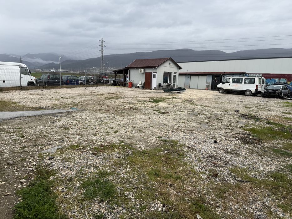 Под наем площ 430 кв на асеновградско шосе