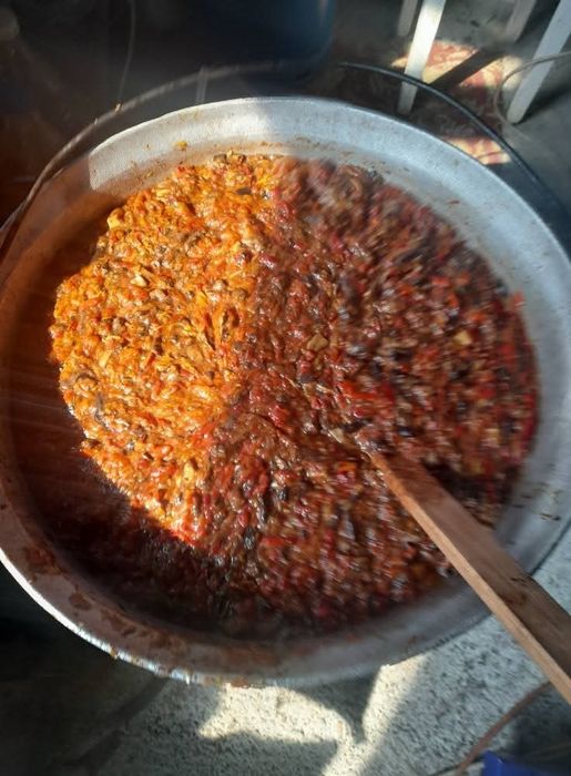 Zacuscă de vinete cu kapia și gogoșari copți