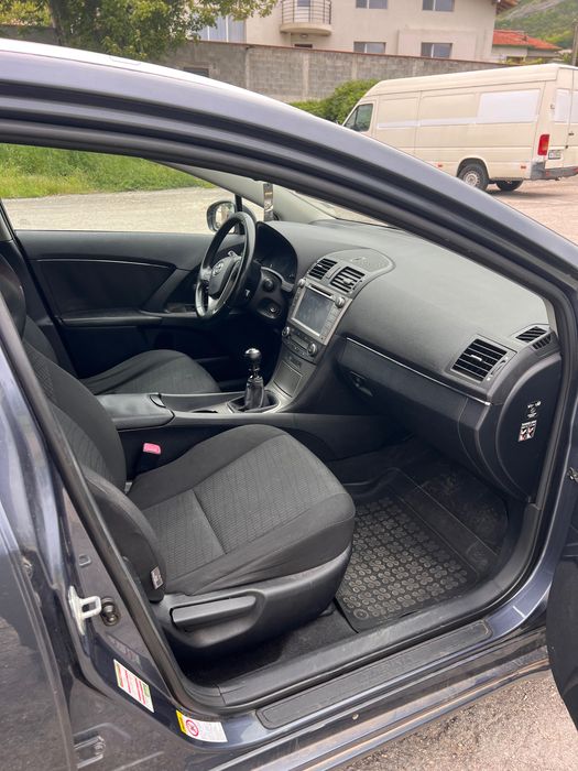 Toyota Avensis D-4D 2010г.