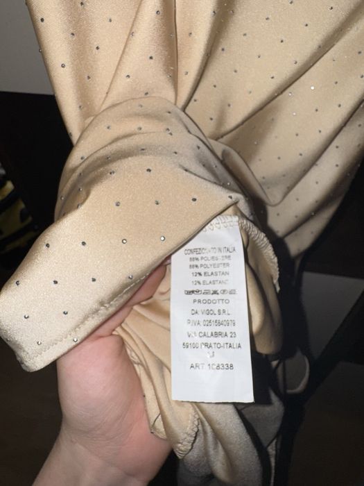 Rochie eleganta cu pietricele