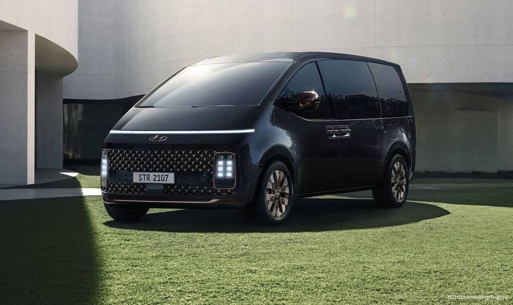 Продам свою Hyundai Staria 2022-23.г  пробег 22000