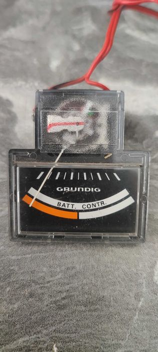 Bатт meter "GRUNDIG"