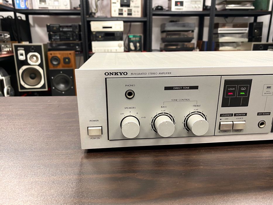 Japan Hi-Fi усилвател Onkyo