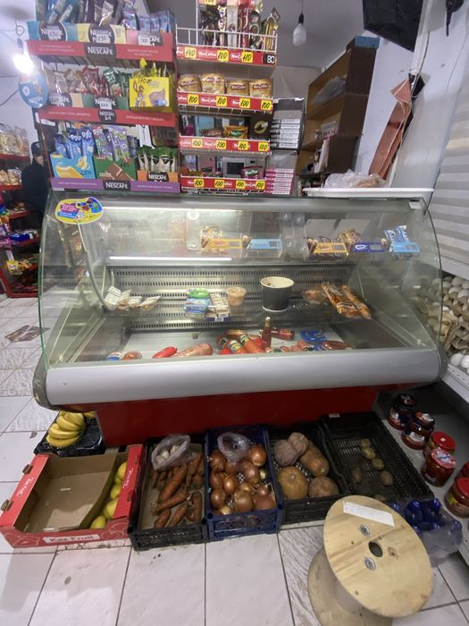 Витринный холодильник и морозильник