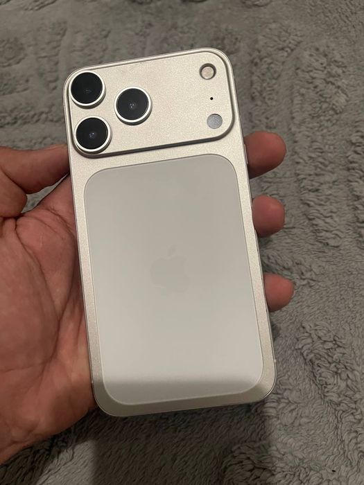Iphone xr 17 pro korpusda