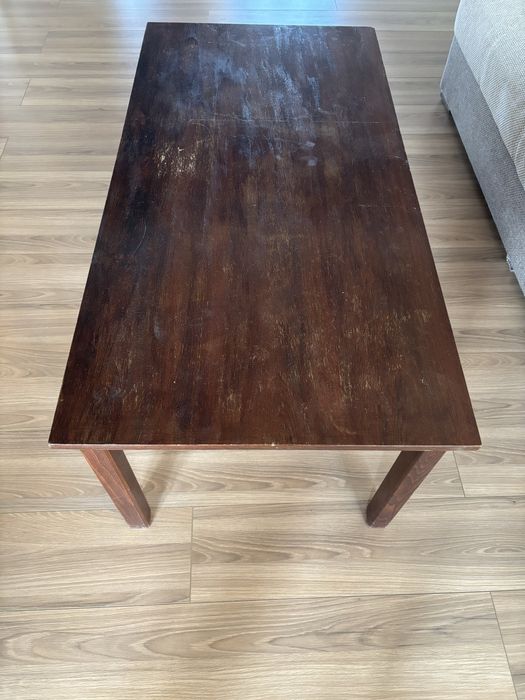 Продается деревянный стол