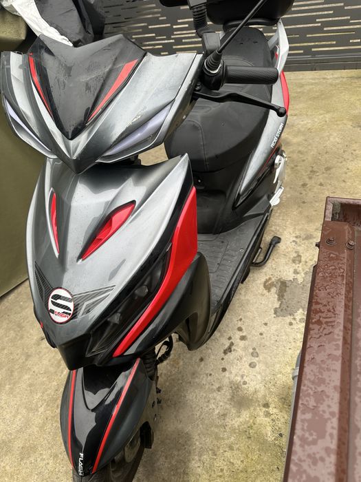 Scuter electric fara permis