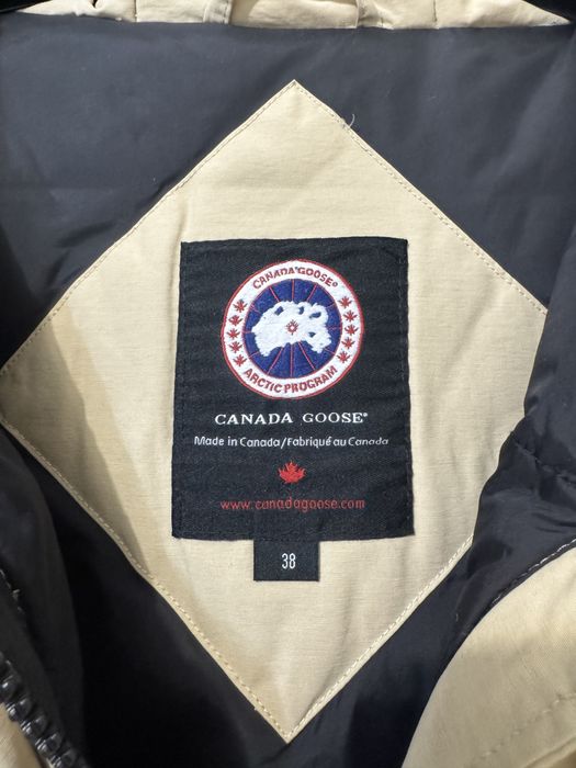 Пуховик Canada goose