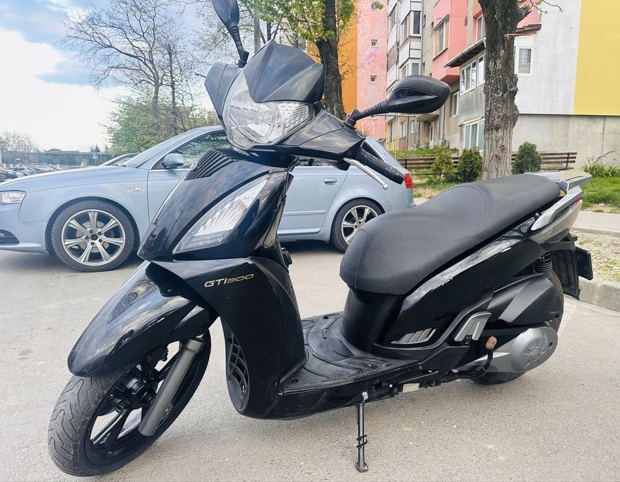 Vand sau schimb Kymco People 300 GTI (yamaha , aprilia , honda )