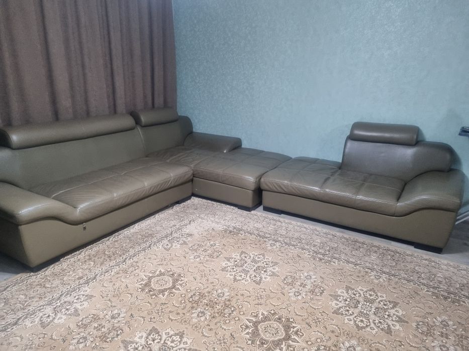 Продам диван  трансформер из трех частей