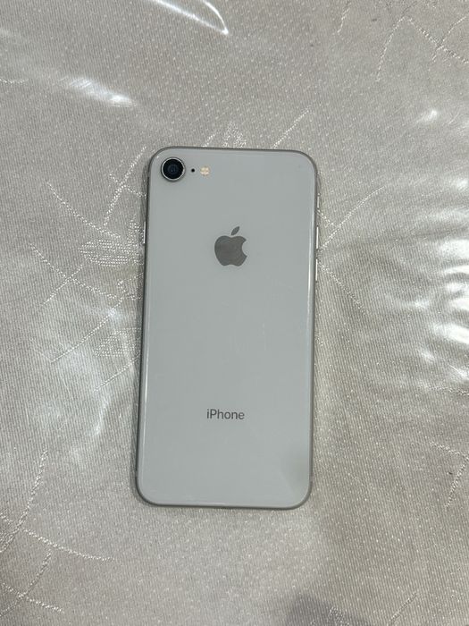 iPhone 8 продам