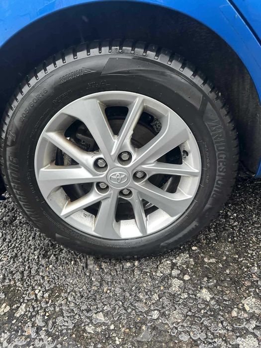 НА ЧАСТИ Toyota Auris  1. 4 D-4D, 90 , дизел, 2015г година