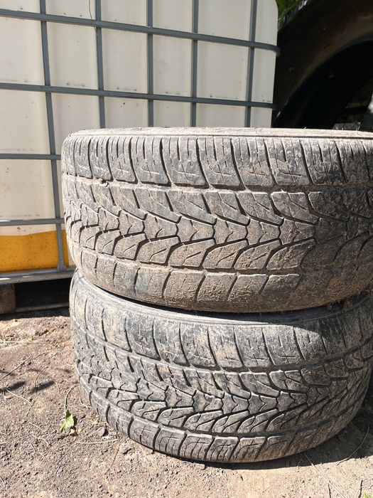 Продам шину 285/35 R22