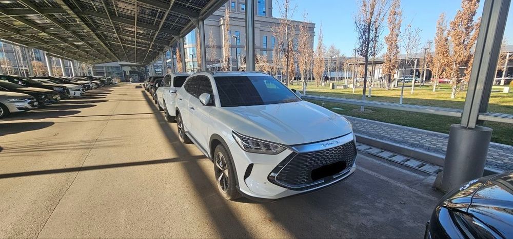 Byd song plus AWD
Yili 2023 sentyabr
Yurgani 34.000 km 
Kraska tozza