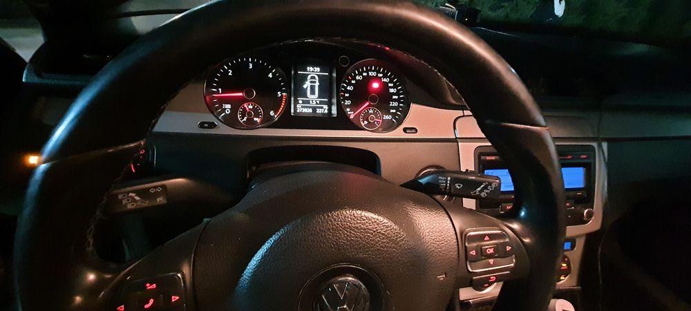 VW Passat  2010 2.0 TDI 140 CP