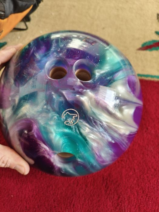 Продам шар для боулинга реактивный