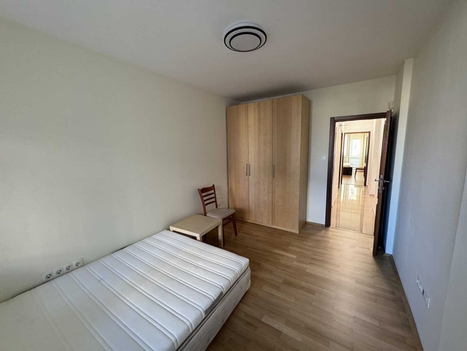 Дава се под наем Тристаен апартамент в София, Център - 100 кв.м за 800 € - Снимка #1