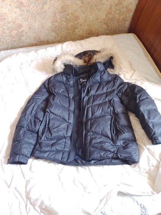 Продам пуховик монклер
