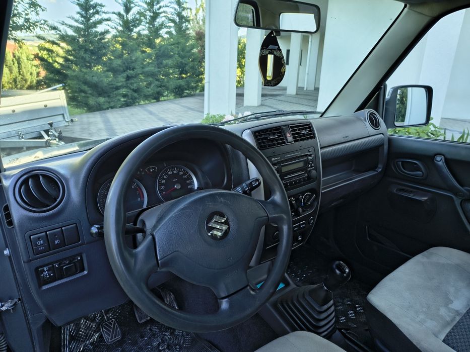 Suzuki Jimny ;1,3 benzina.2008