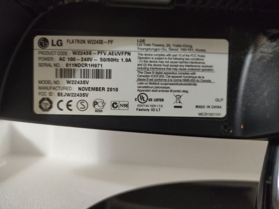 Монитор Lg w2243s