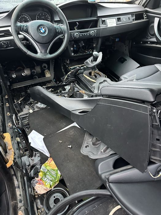 Dezmembrez,dezmembrari,piese bmw e90,e91 318i,320i valvetronic n46