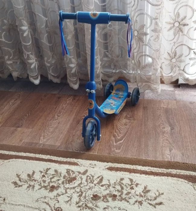 Продам детский самокат