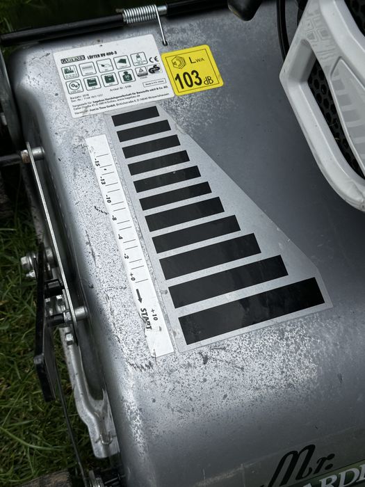 Scarificator gazon mr. Gardener BV 400-3