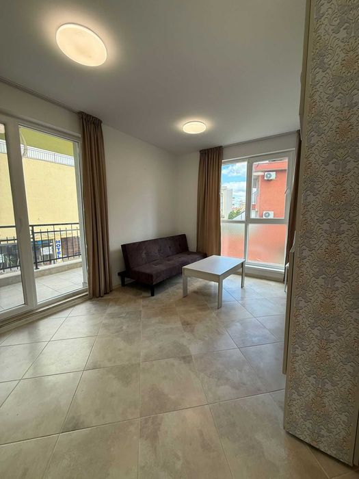 Студио в централна част на Обзор