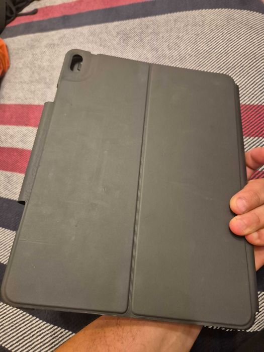 Husă cu tastatură Logitech Slim Folio Pro pentru iPad 13" sau 12,9"