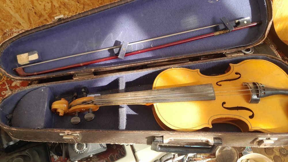 Музыкальный инструмент Балалайка Труба ,кларнет!