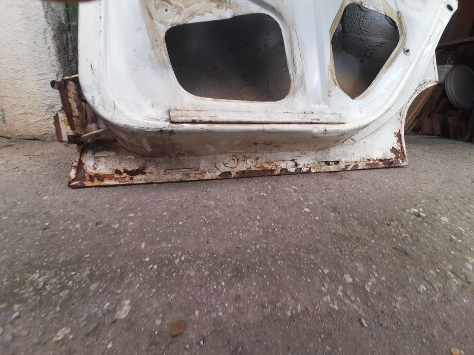 Usi dacia  1310 berlina break CN4