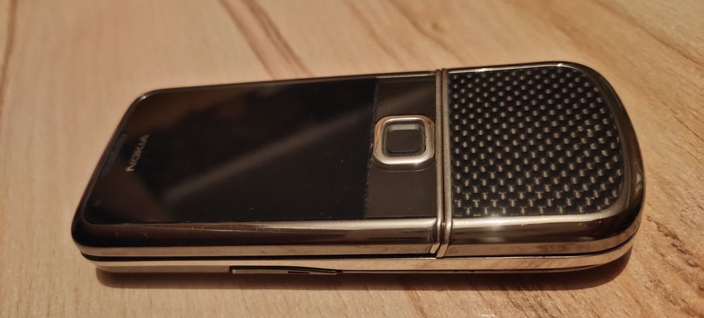 Nokia 8800 Carbon Arte
