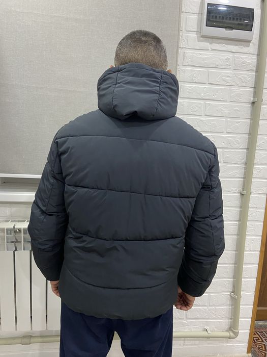 продается новая мужская куртка