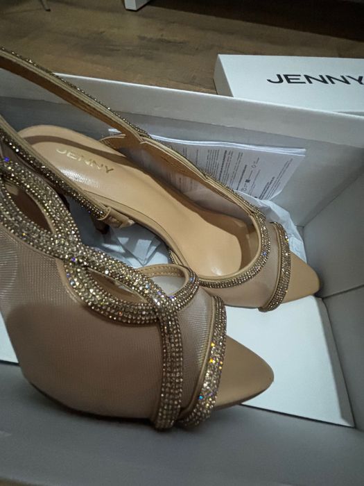 Сандали 37 номер