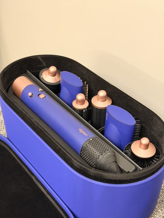 Продавам Dyson airwrap!